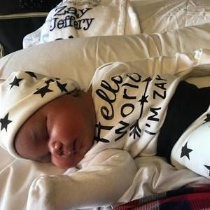 Meet your Posher, Davina